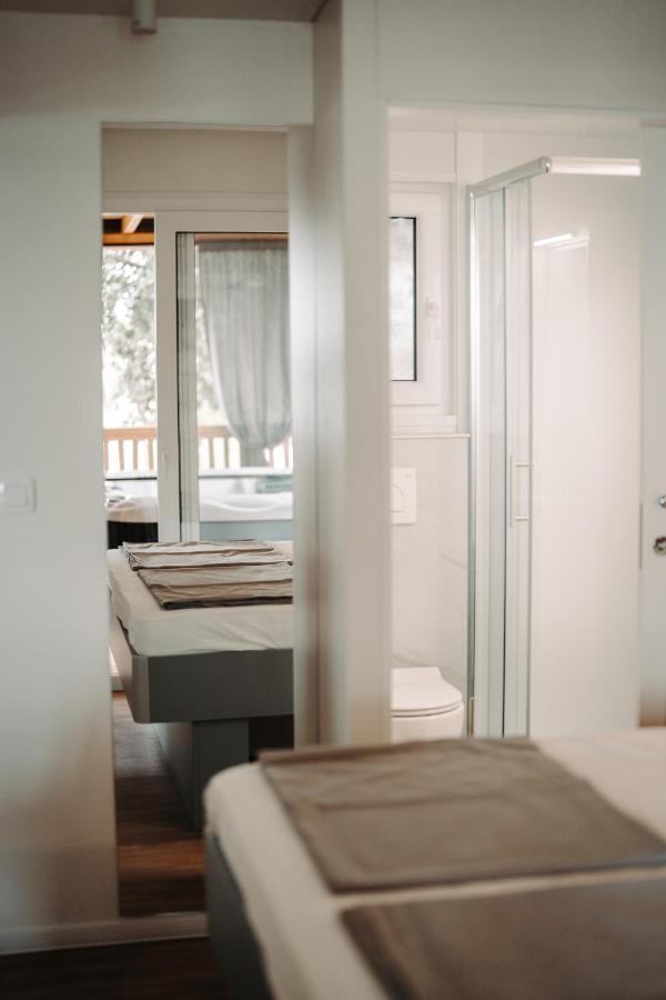 Sea House Shade, Pool & Jacuzzi - Privilege Point Camping & Villas Selce Exteriör bild