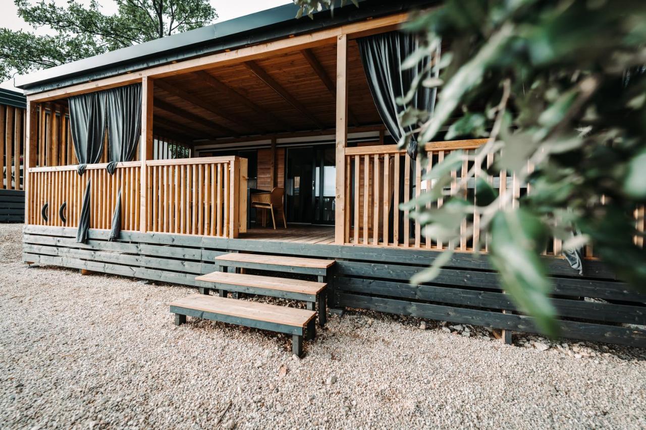 Sea House Shade, Pool & Jacuzzi - Privilege Point Camping & Villas Selce Exteriör bild